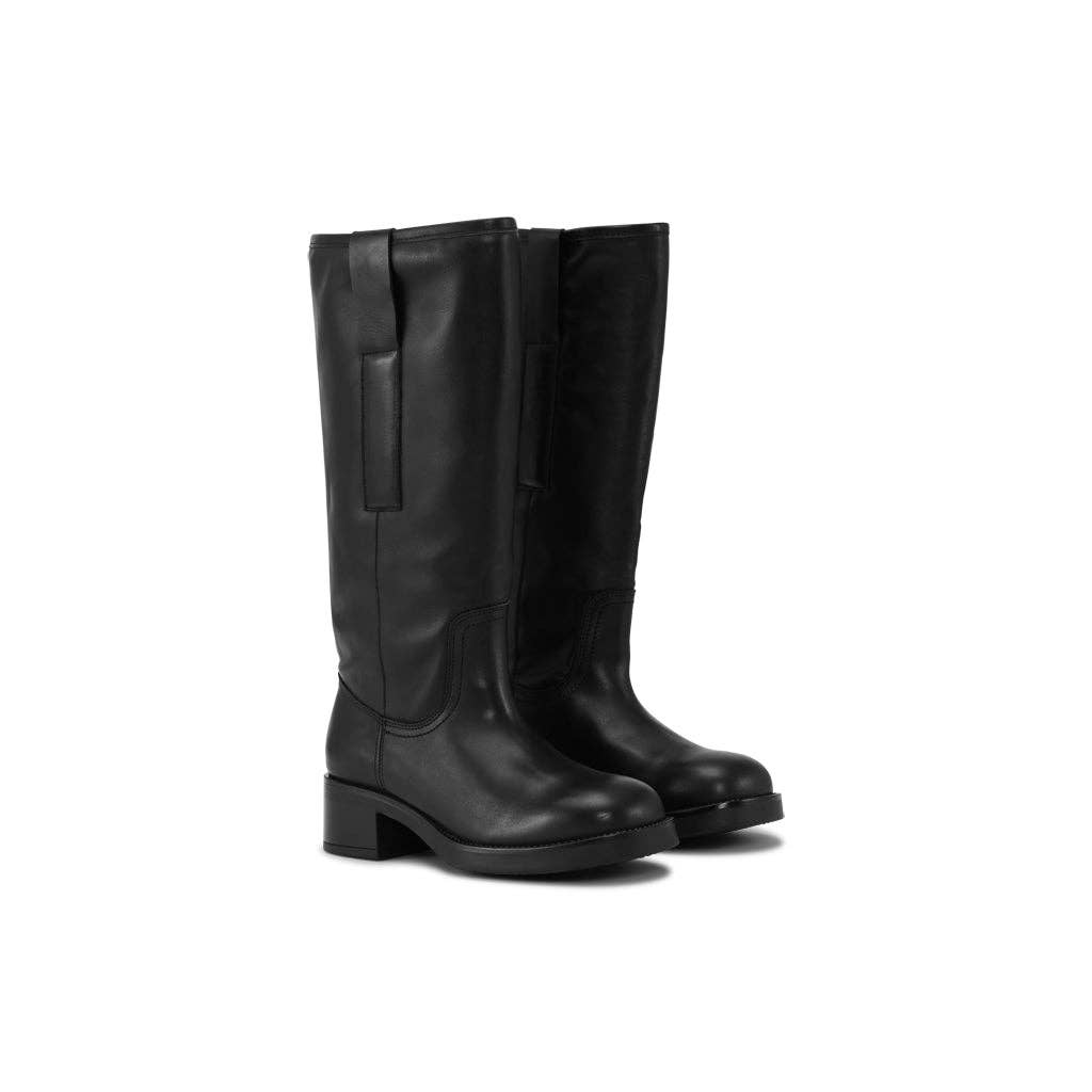 Paar schwarze Franziska Lederstiefel mit hohem Schaft und Blockabsatz in schräger Vorderansicht