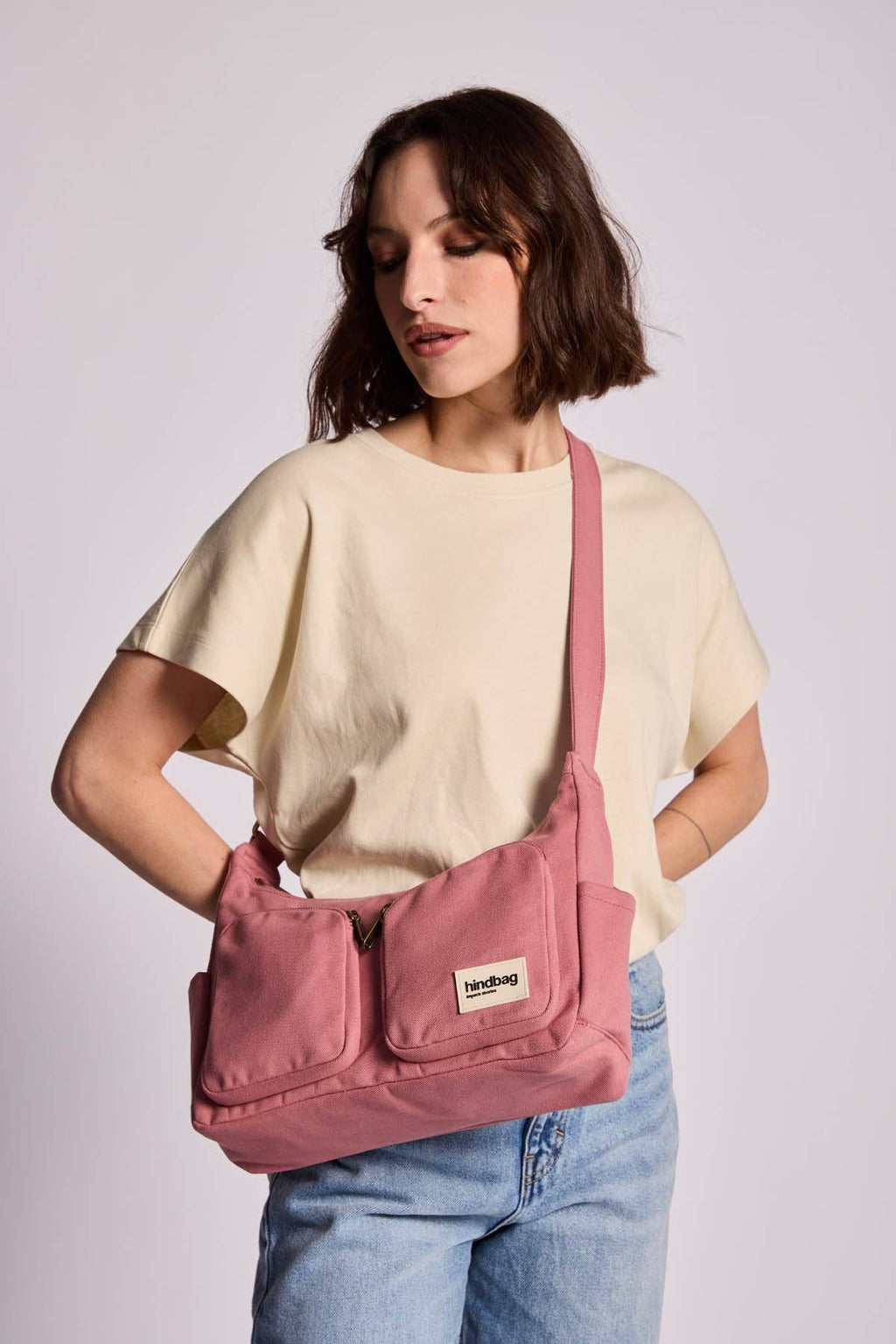 Mehrfachtasche Emile Rose Blush – Rückenansicht mit Tragegurt