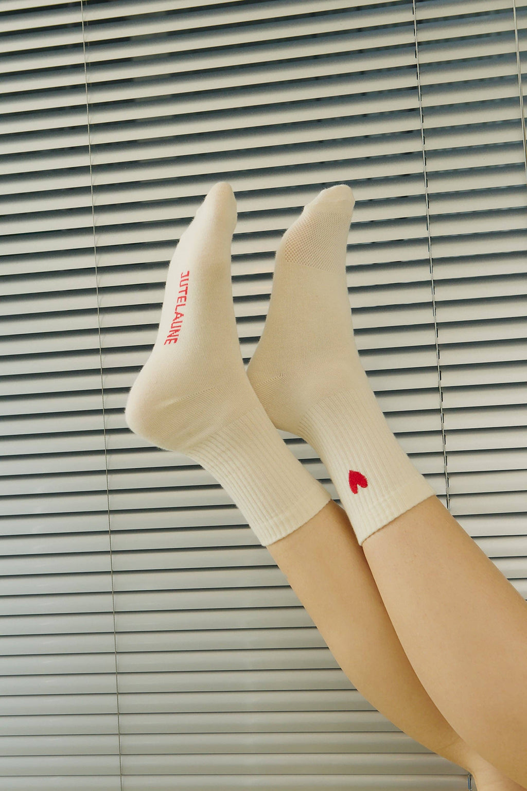 Rote Herzsocken