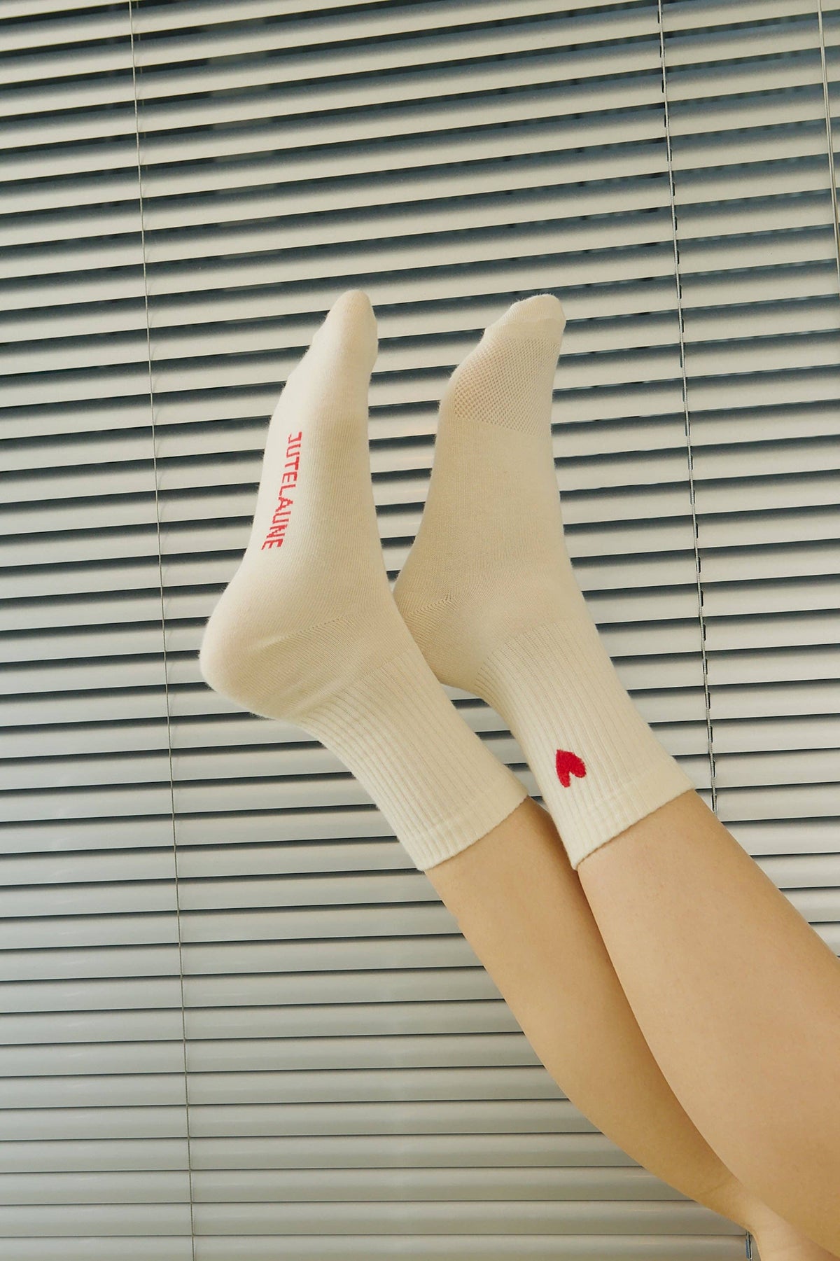 Rote Herzsocken