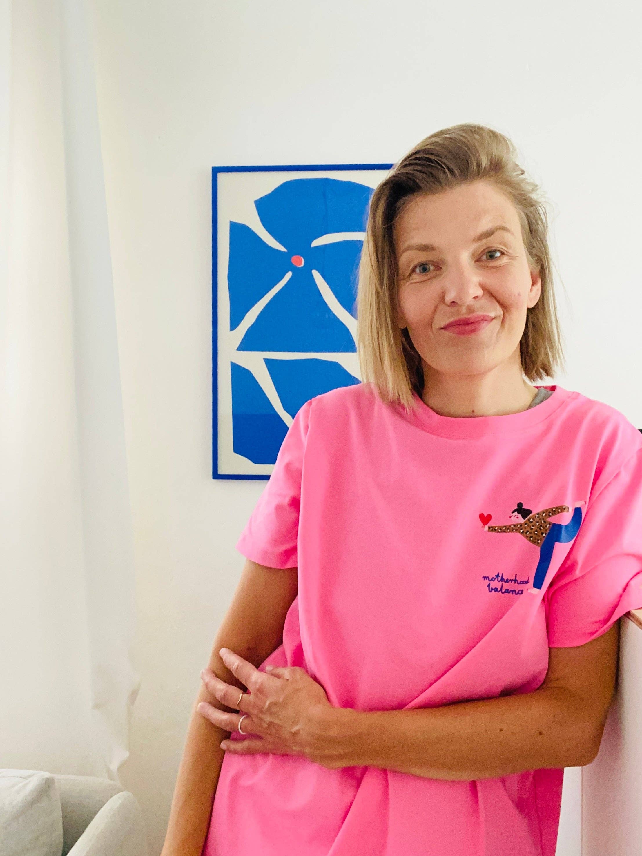 Damen T-Shirt Motherhood Balance in Pink – VomKaff