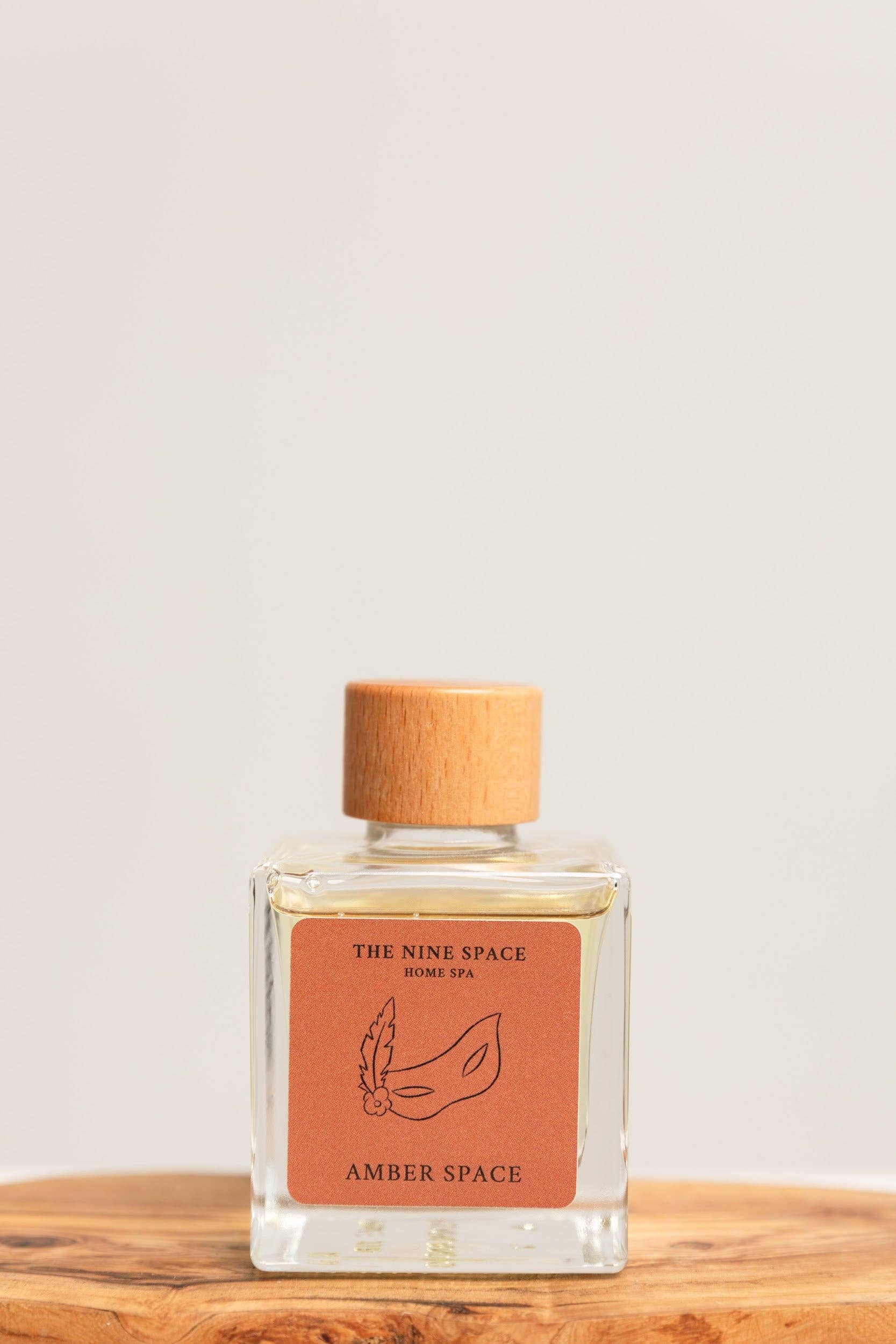 Amber Space Raumduft – Seitenansicht, warme Ambernoten