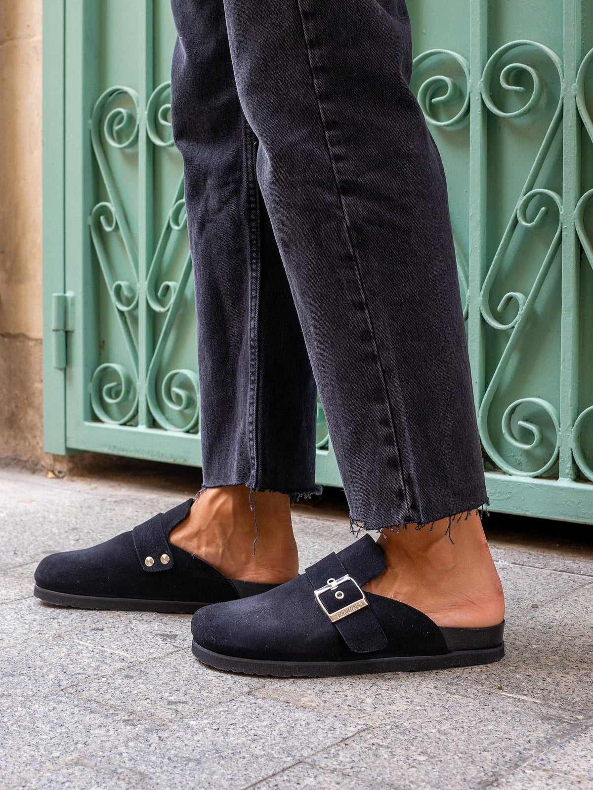 IZAR VELOUR SCHWARZ