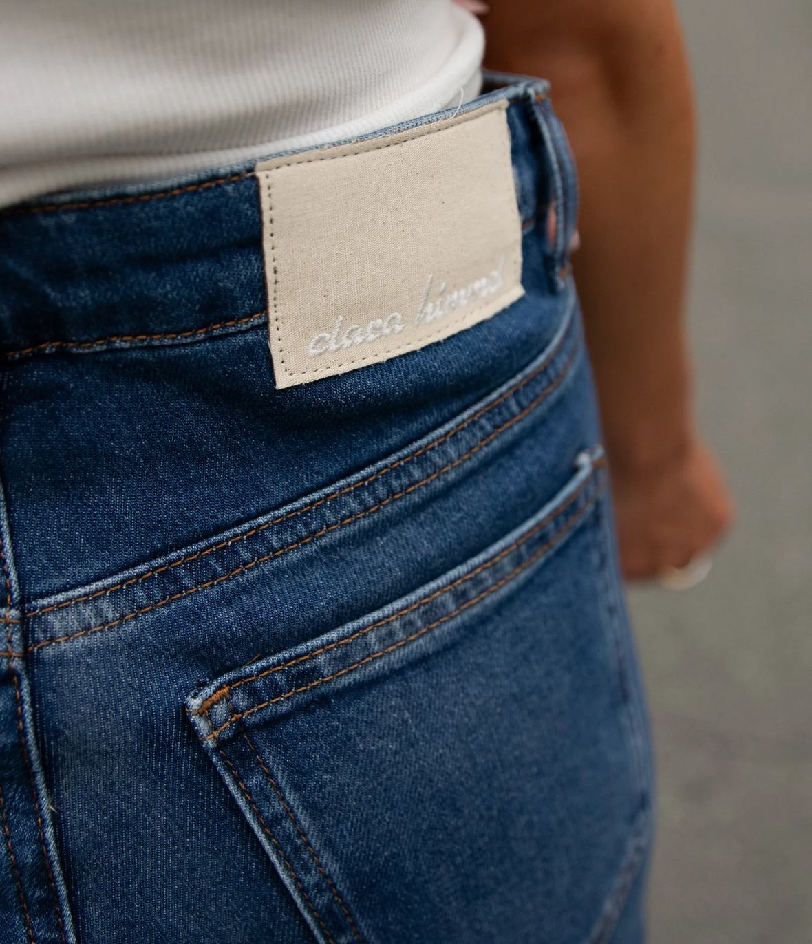Slim-Fit Jeans Indigo – Rückenansicht
