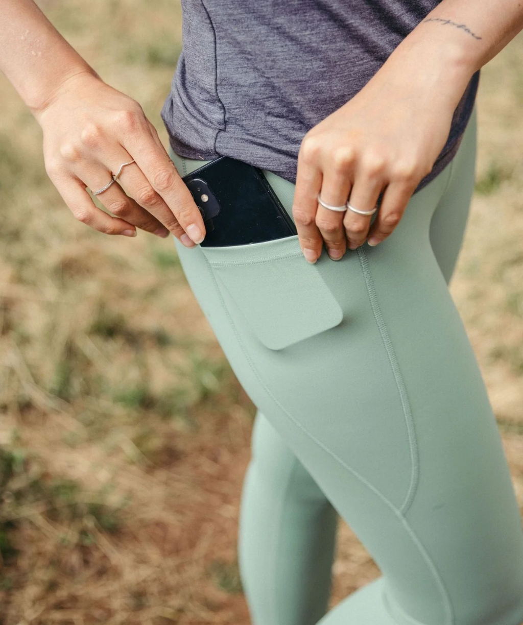 Essential Hike Damen Leggings – Produktansicht, VomKaff