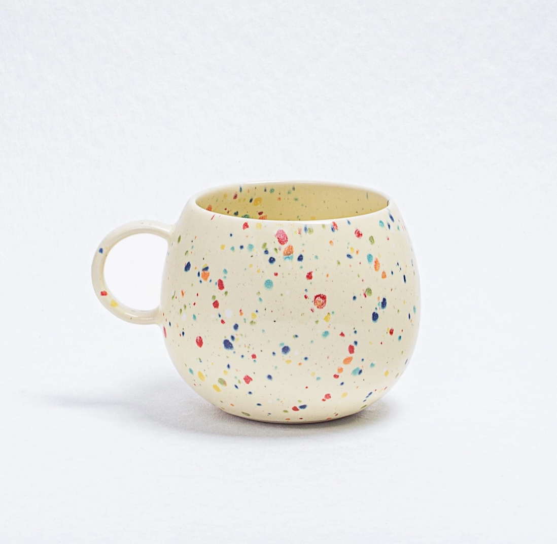 New Party Ball Becher 500 ml – Detailansicht Oberfläche und Material