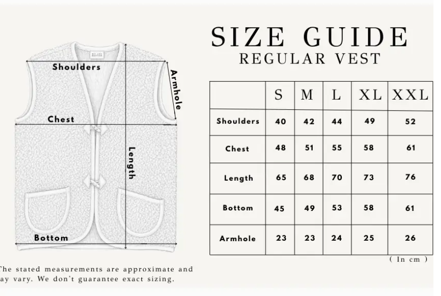 Größentabelle Regular Vest, ungefähre Kleidungsstückmaße in cm. M: Schulter 42, Brustbreite 51, Länge 68, Saum 49, Armausschnitt 23. L: 44, 55, 70, 53, 24. XL: 49, 58, 73, 58, 25.